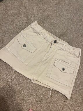 Brandy Melville cargo mini skirt